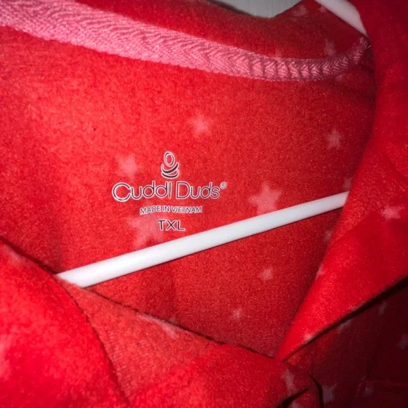 Cuddl Duds Red Star Fleece Robe - Picture 2 of 7